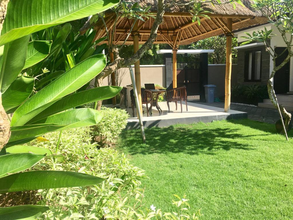 The Celuk Homestay Jimbaran Exterior foto